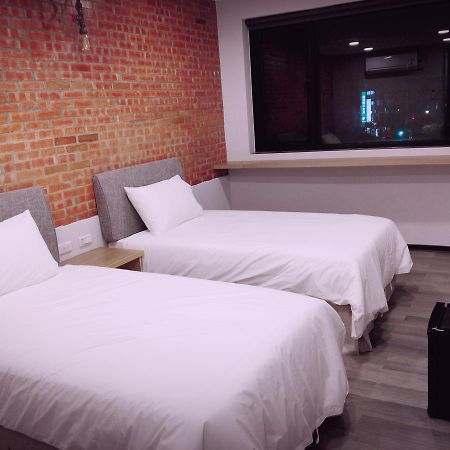 Neutral Inn Zhonghe  Exterior photo